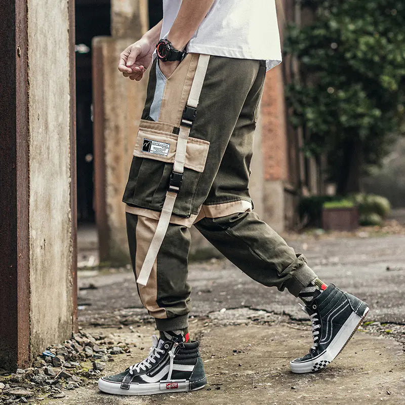 Urban Contrast Cargos